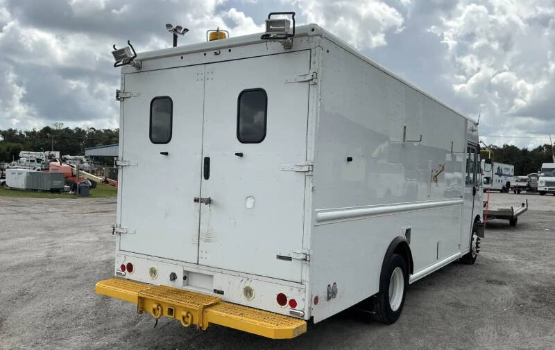 2016 Freightliner MT55 Chassis