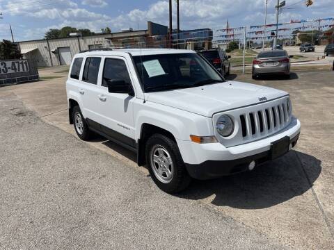 2016 Jeep Patriot for sale at AMERICAN AUTO COMPANY in Beaumont TX