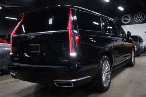 2022 Cadillac Escalade ESV Premium Luxury