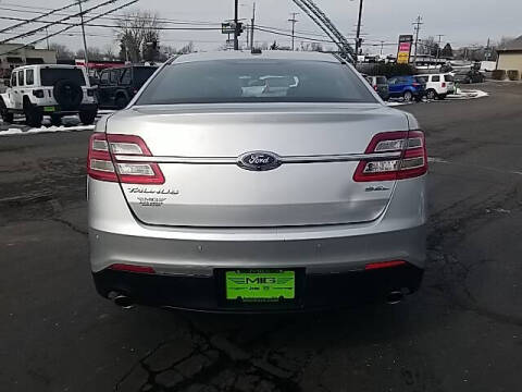 2018 Ford Taurus SEL