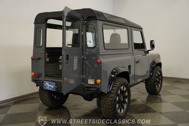 1987 Land Rover Defender