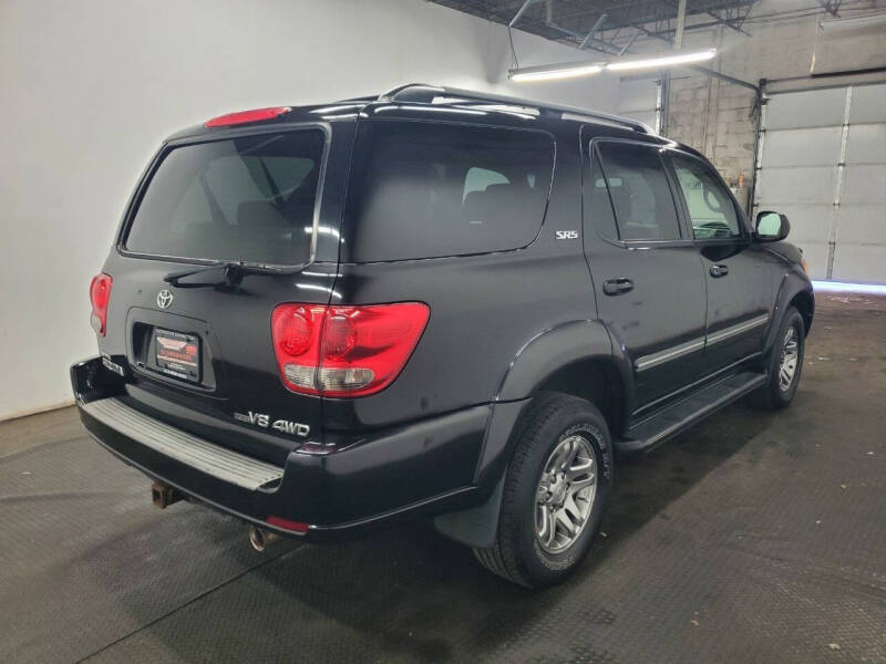2005 Toyota Sequoia SR5