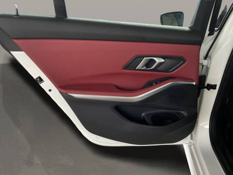 2025 BMW 3 Series 330i