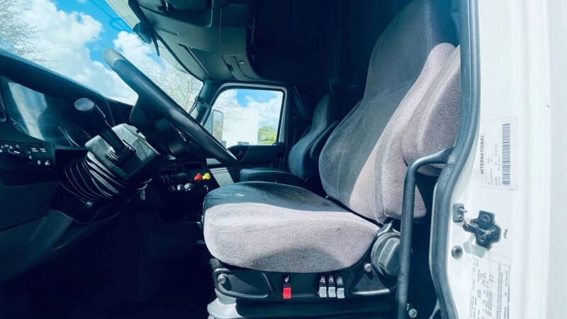 2019 International LT625