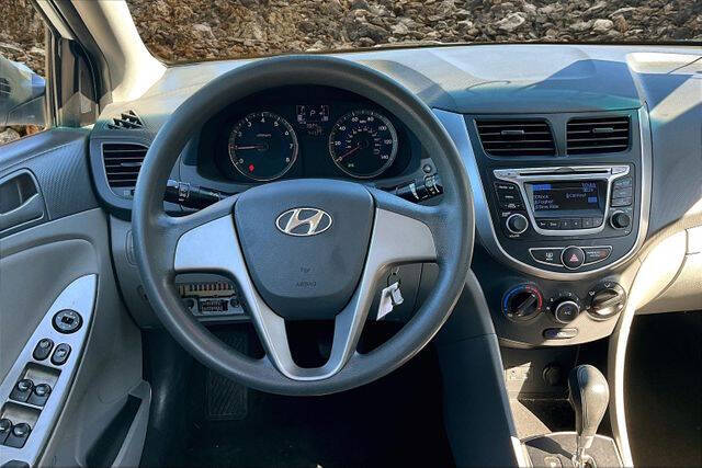 2016 Hyundai Accent SE