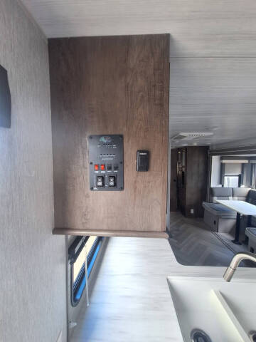 2022 Forest River Salem 32BHDS