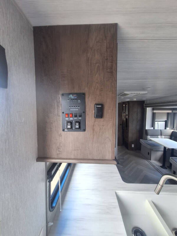 2022 Forest River Salem 32BHDS