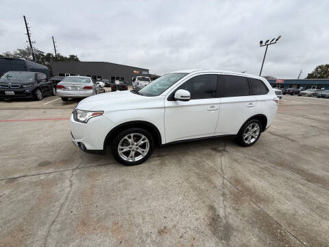 2015 Mitsubishi Outlander SE
