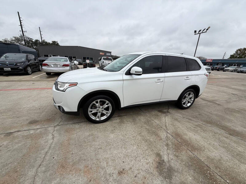 2015 Mitsubishi Outlander SE