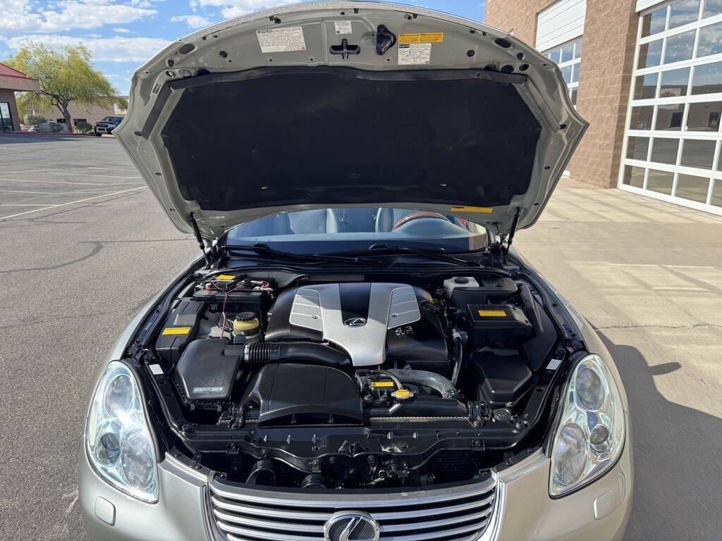 2004 Lexus SC 430 19