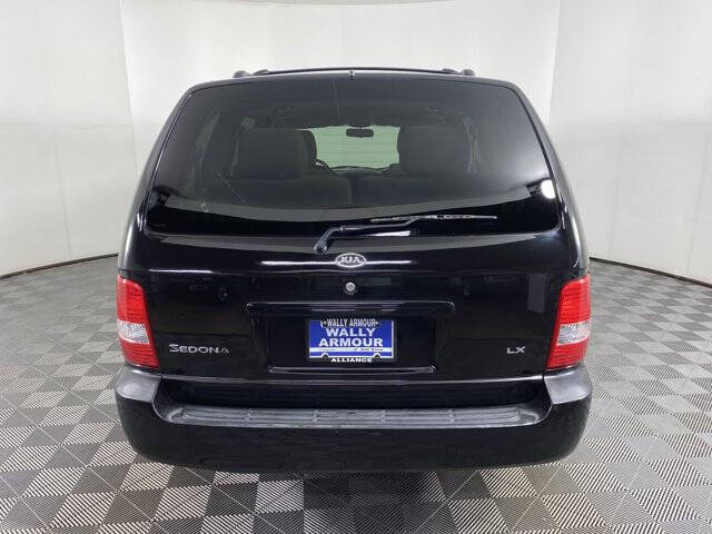 2005 Kia Sedona LX