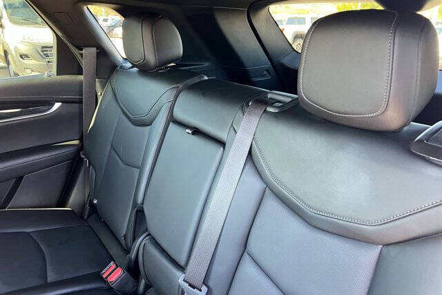 2022 Cadillac XT5 Premium Luxury