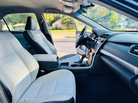 2016 Toyota Camry SE