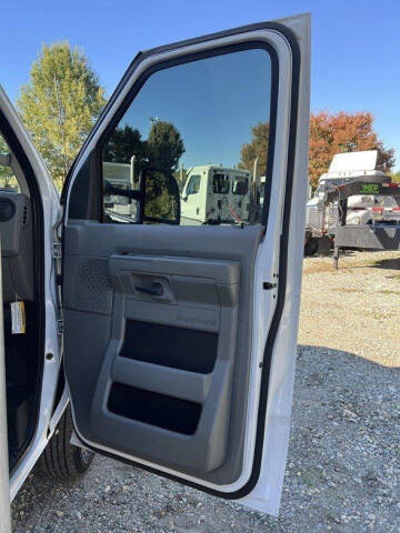 2024 Ford E-Series