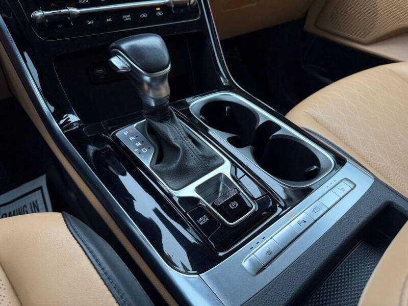 2023 Kia Carnival EX