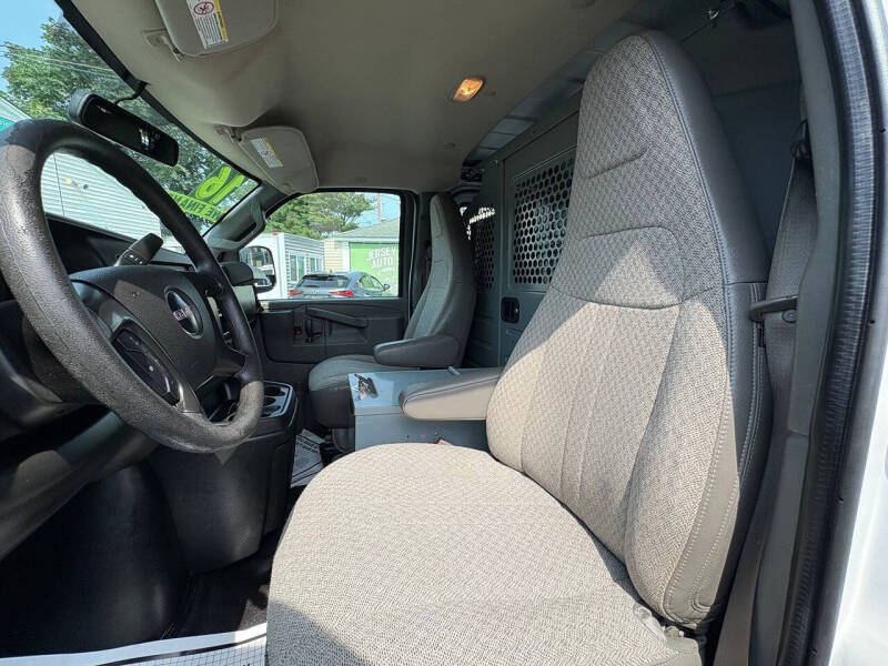 2016 GMC Savana 3500