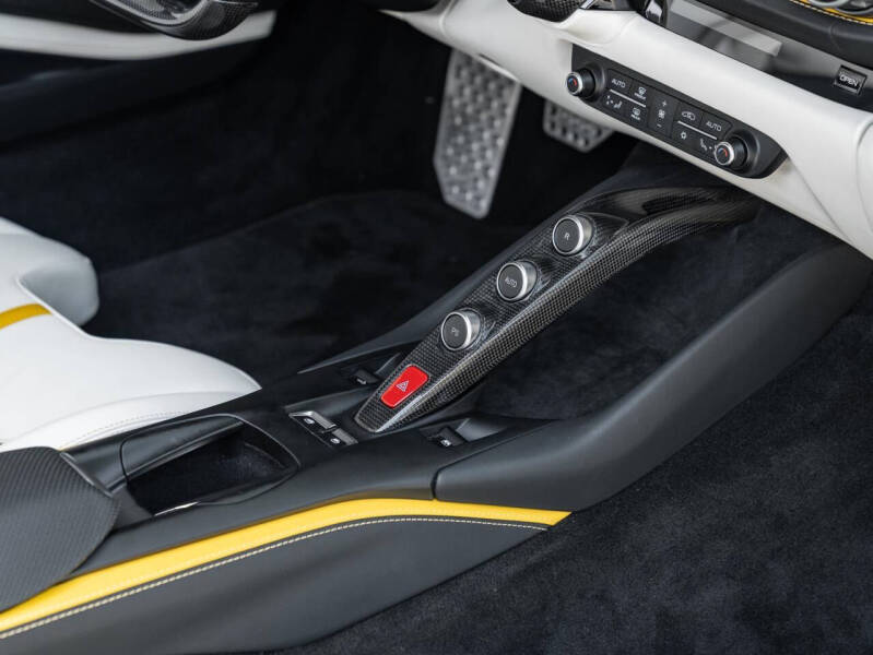 2021 Ferrari 812 GTS