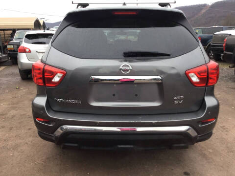 2017 Nissan Pathfinder SV
