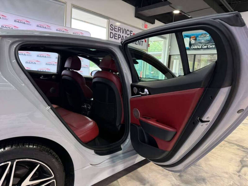 2023 Kia Stinger