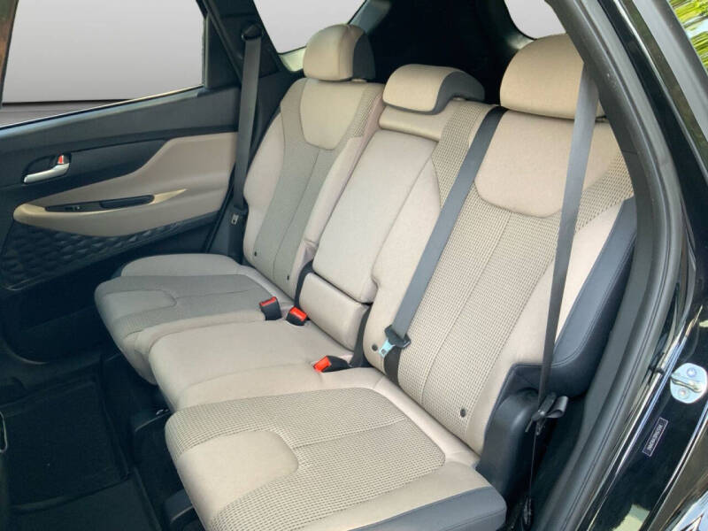 2023 Hyundai Santa Fe SE