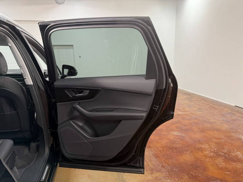 2023 Audi Q7 quattro Premium 45 TFSI