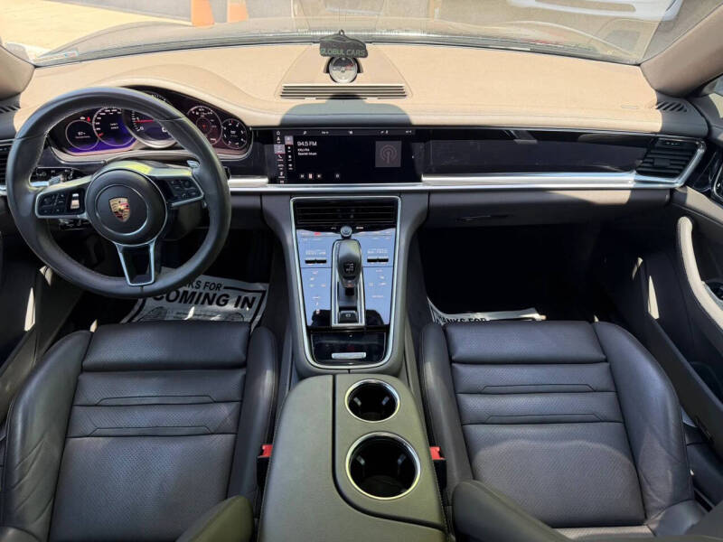 2018 Porsche Panamera