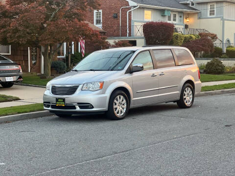 2012 Chrysler Town and Country for sale at Reis Motors LLC in Lawrence NY