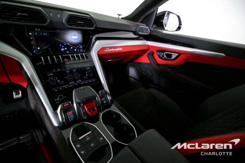 2023 Lamborghini Urus S