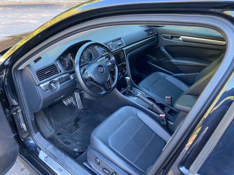 2017 Volkswagen Passat 1.8T R-Line