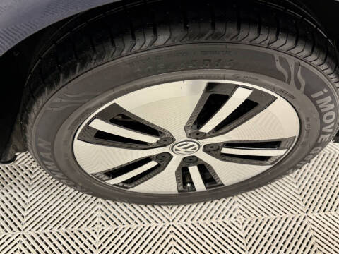 2016 Volkswagen e-Golf SE