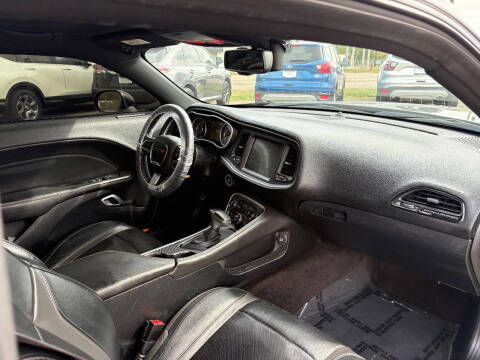 2015 Dodge Challenger SXT Plus