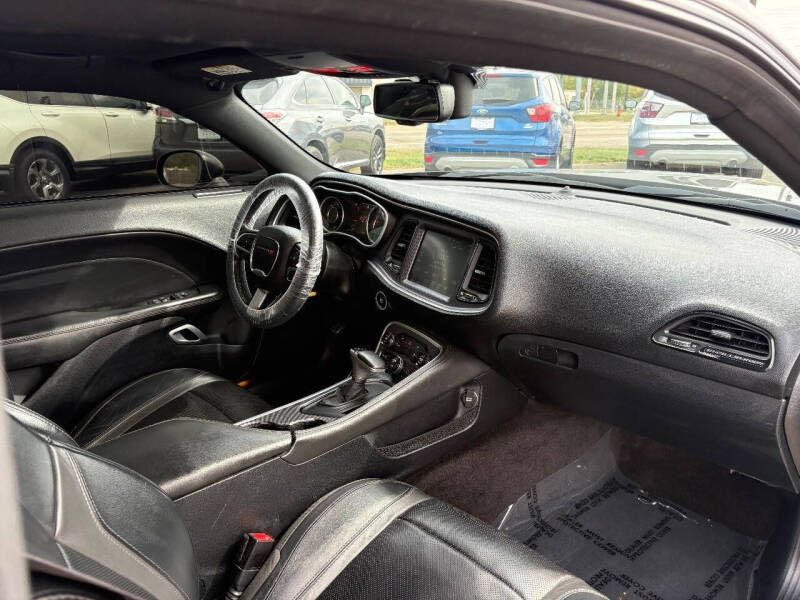 2015 Dodge Challenger SXT Plus