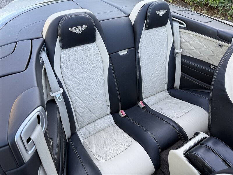 2015 Bentley Continental 17