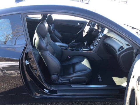 2013 Hyundai Genesis Coupe 3.8 Track