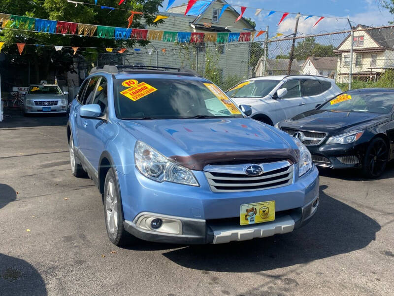 2010 Subaru Outback 3.6R Limited photo 2