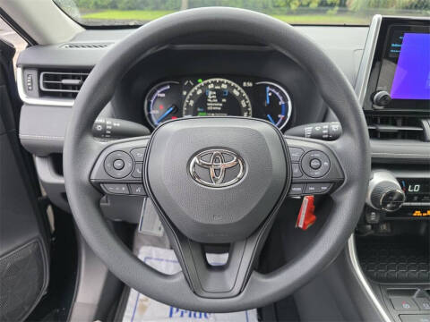 2025 Toyota RAV4 Hybrid LE