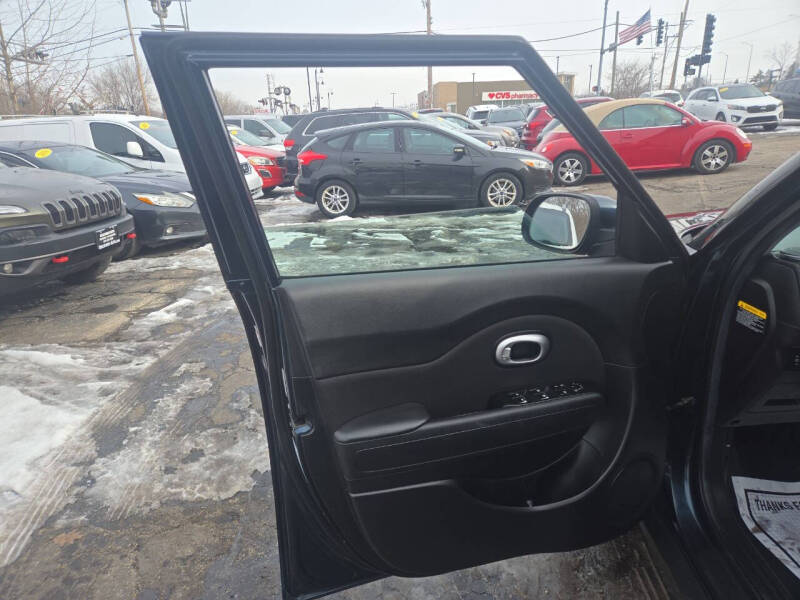 2019 Kia Soul +