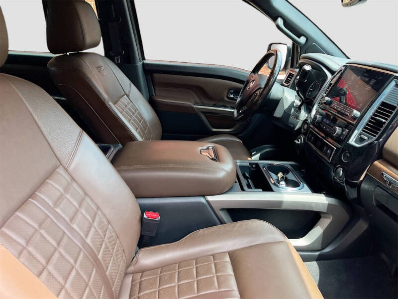 2021 Nissan Titan Platinum Reserve