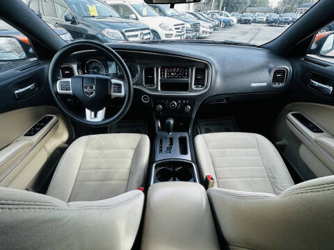 2011 Dodge Charger SE