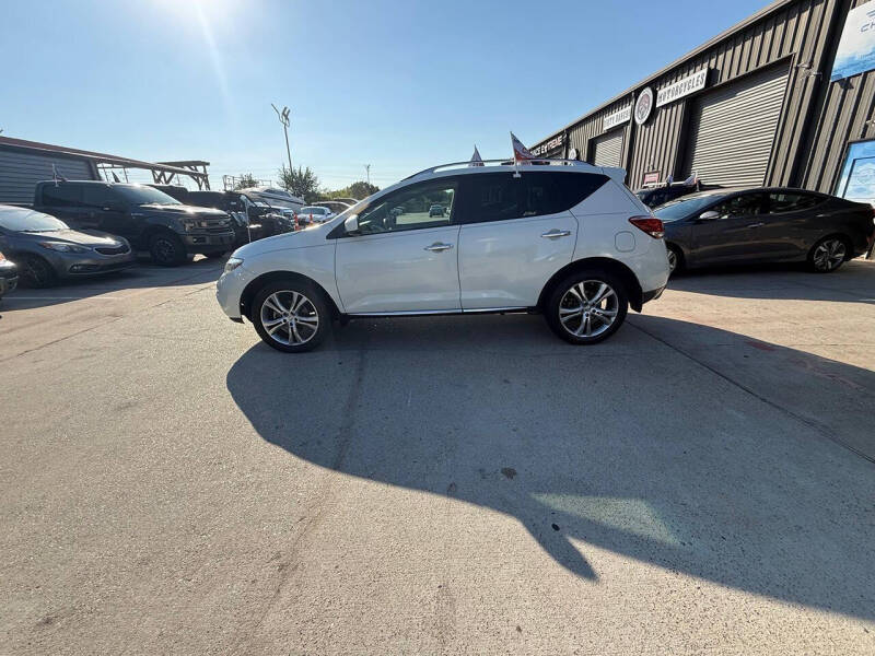2011 Nissan Murano LE