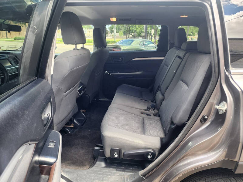 2015 Toyota Highlander LE