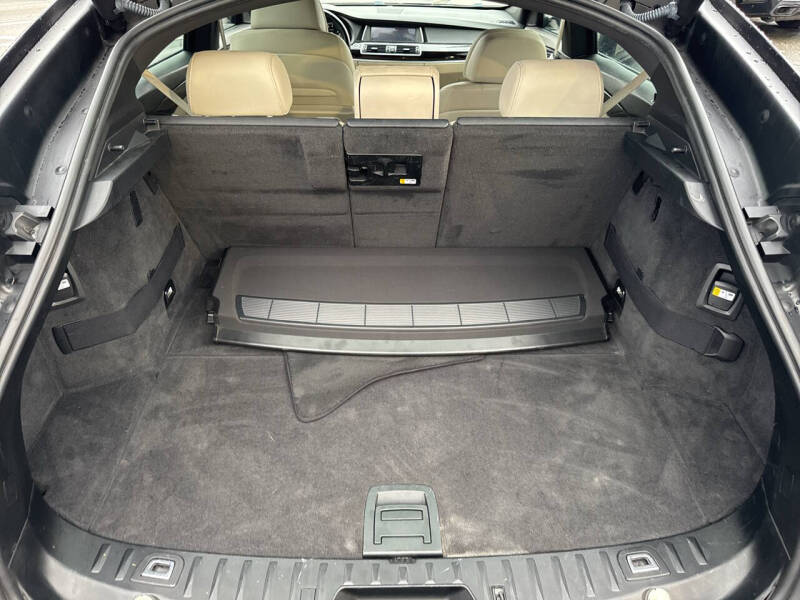 2012 BMW 5 Series 535i Gran Turismo