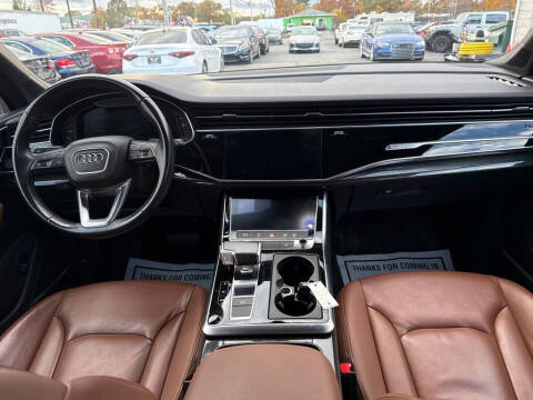 2022 Audi Q7 quattro Premium Plus 55 TFSI