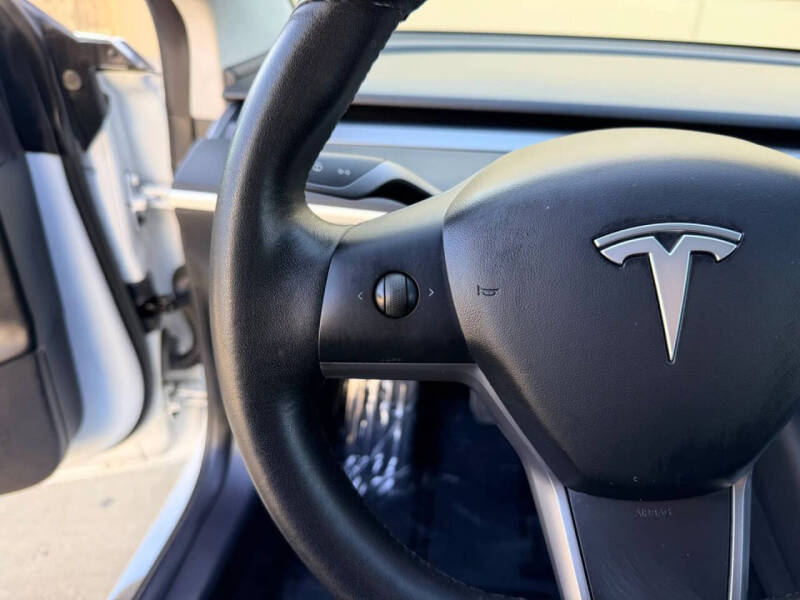 2019 Tesla Model 3 Standard Range Plus