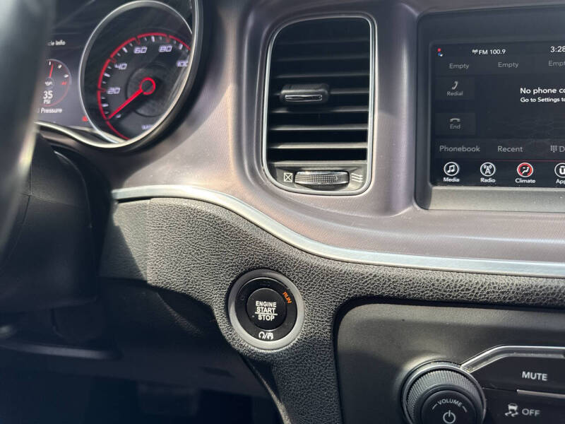 2019 Dodge Charger SXT