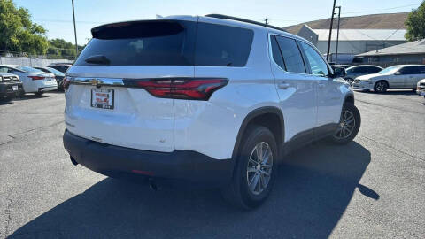 2023 Chevrolet Traverse LT Cloth