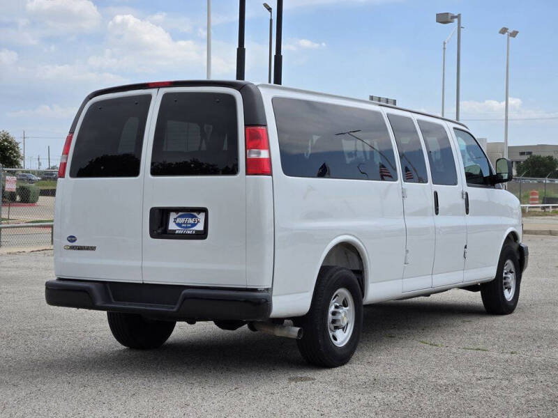 2025 Chevrolet Express LS 3500