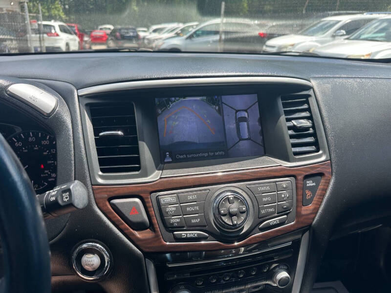 2013 Nissan Pathfinder Platinum