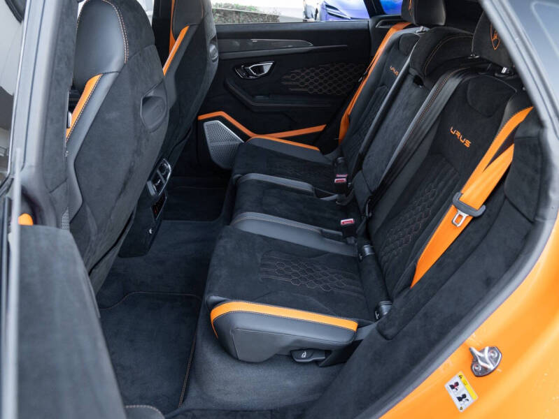 2023 Lamborghini Urus Performante