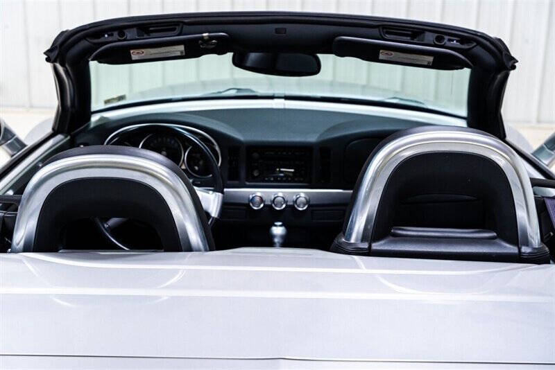 2004 Chevrolet SSR LS